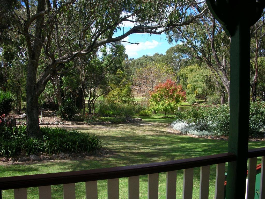 Granite Gardens Cottages & Lake Retreat Stanthorpe Εξωτερικό φωτογραφία